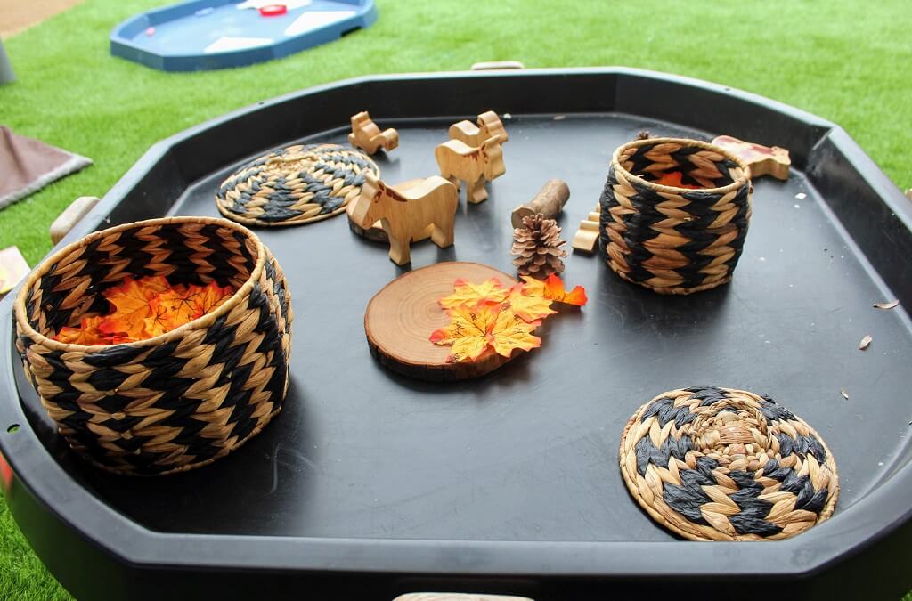 Child play table with toys