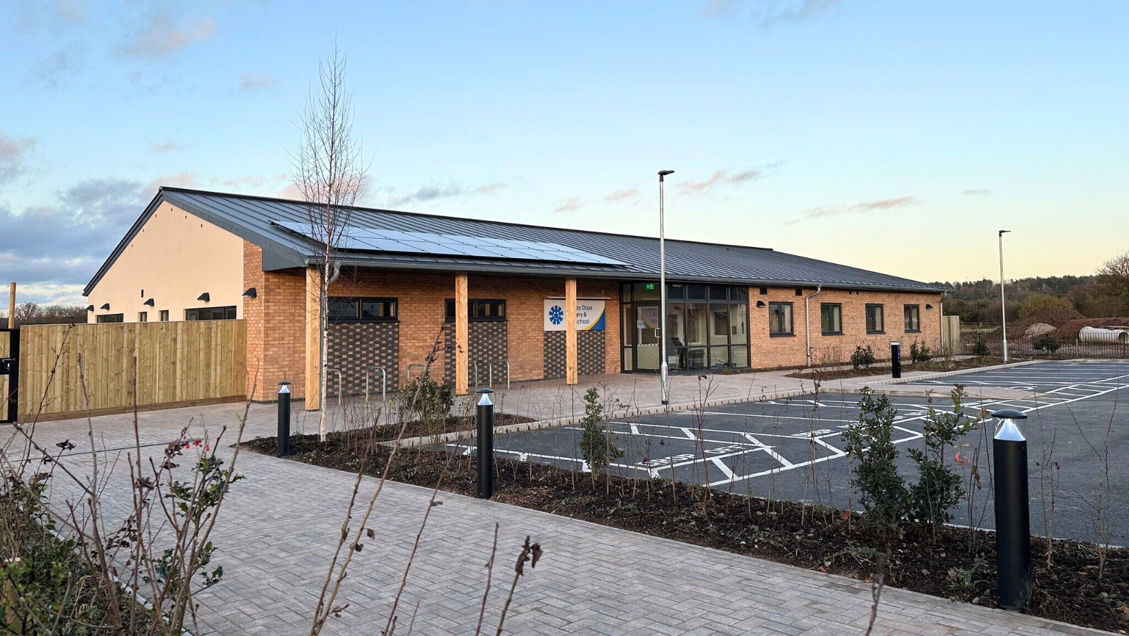 Yate Happy Days Nurseries Entrance